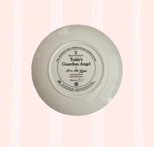 🕊️Preloved guardian angel decorative plate🧸