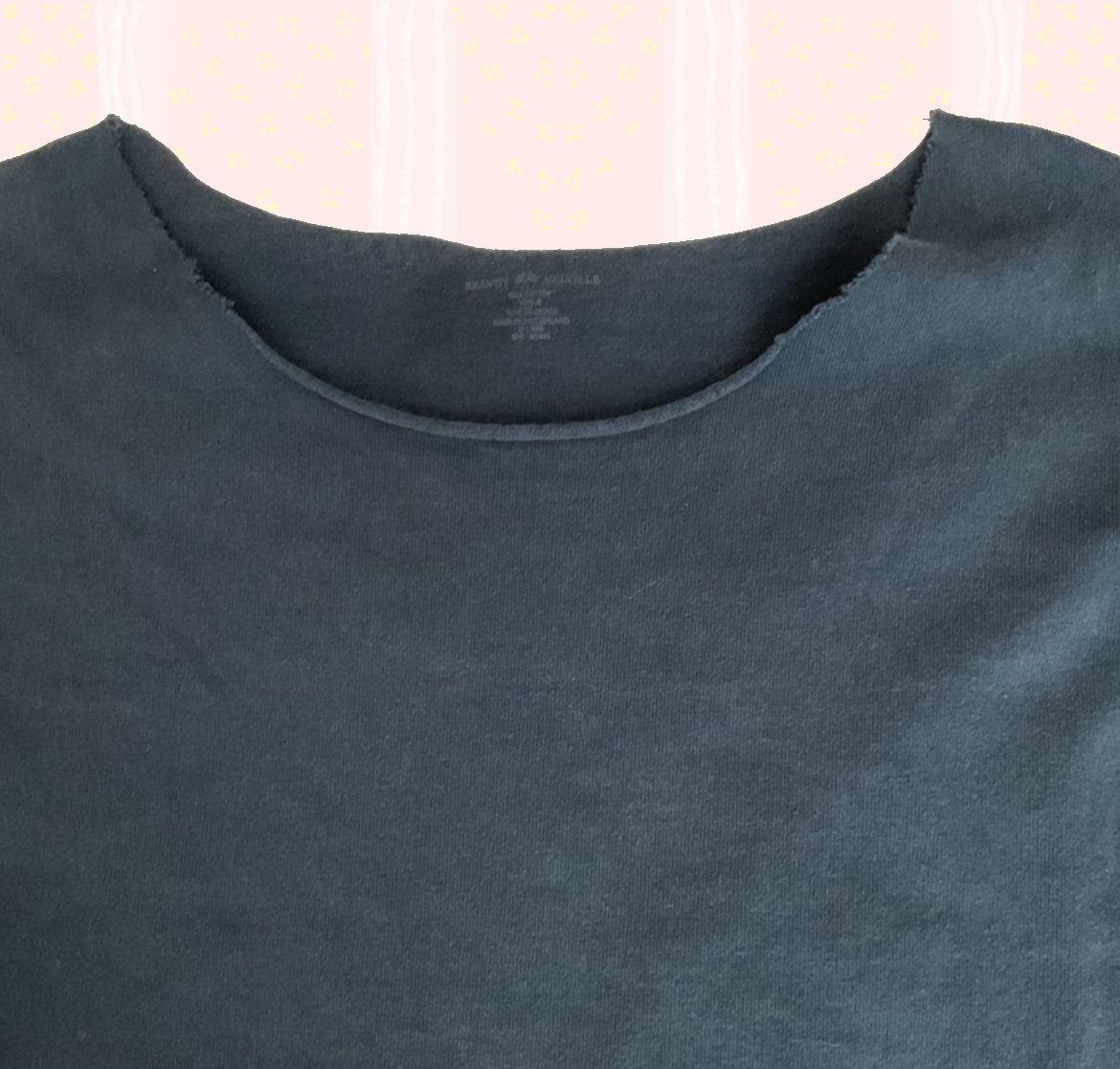 💙Preloved Brandy blue cropped crew neck 💙